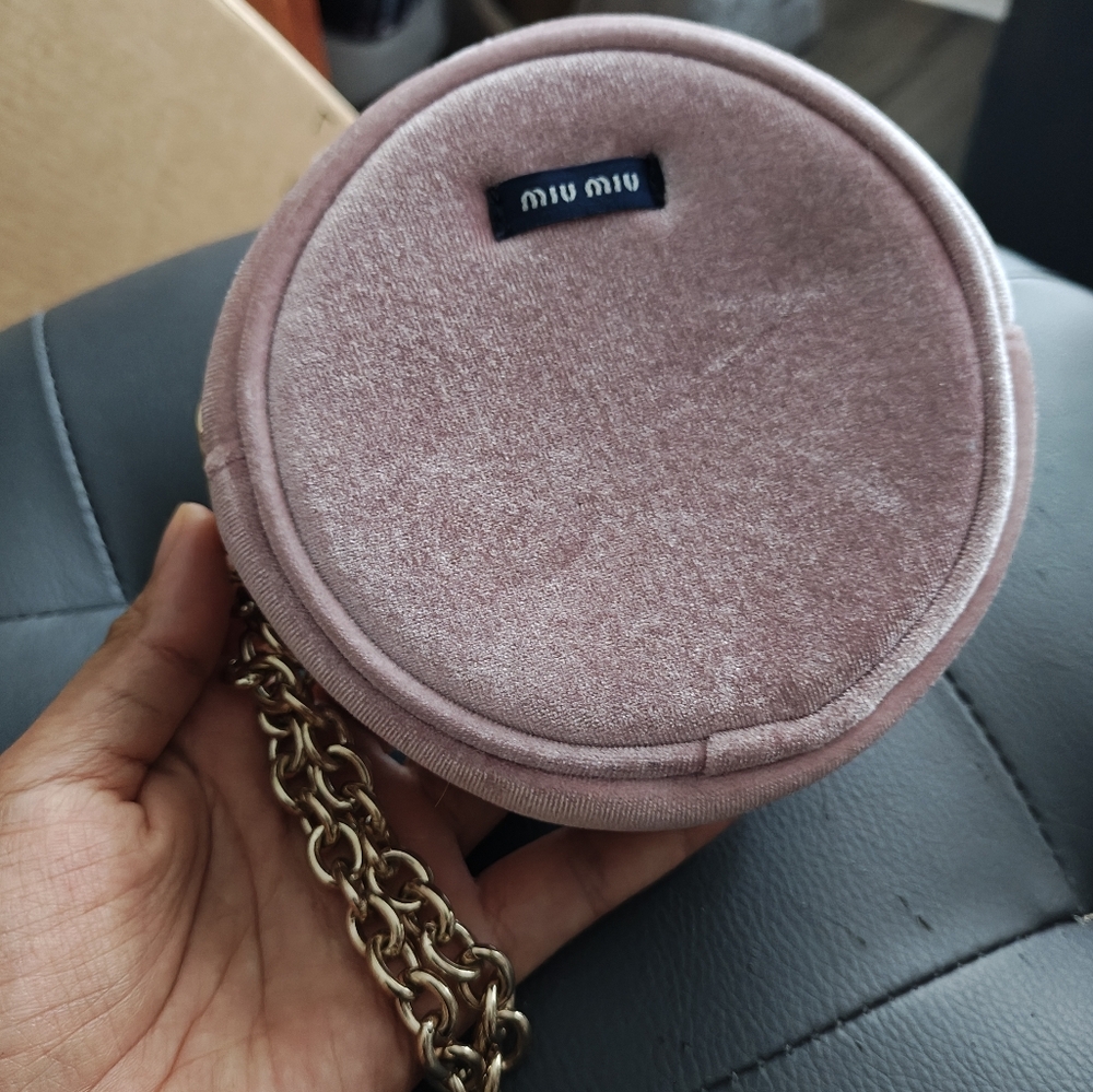 Miu Miu Parfume Pink Velvet Pouch - Picture 10 of 10